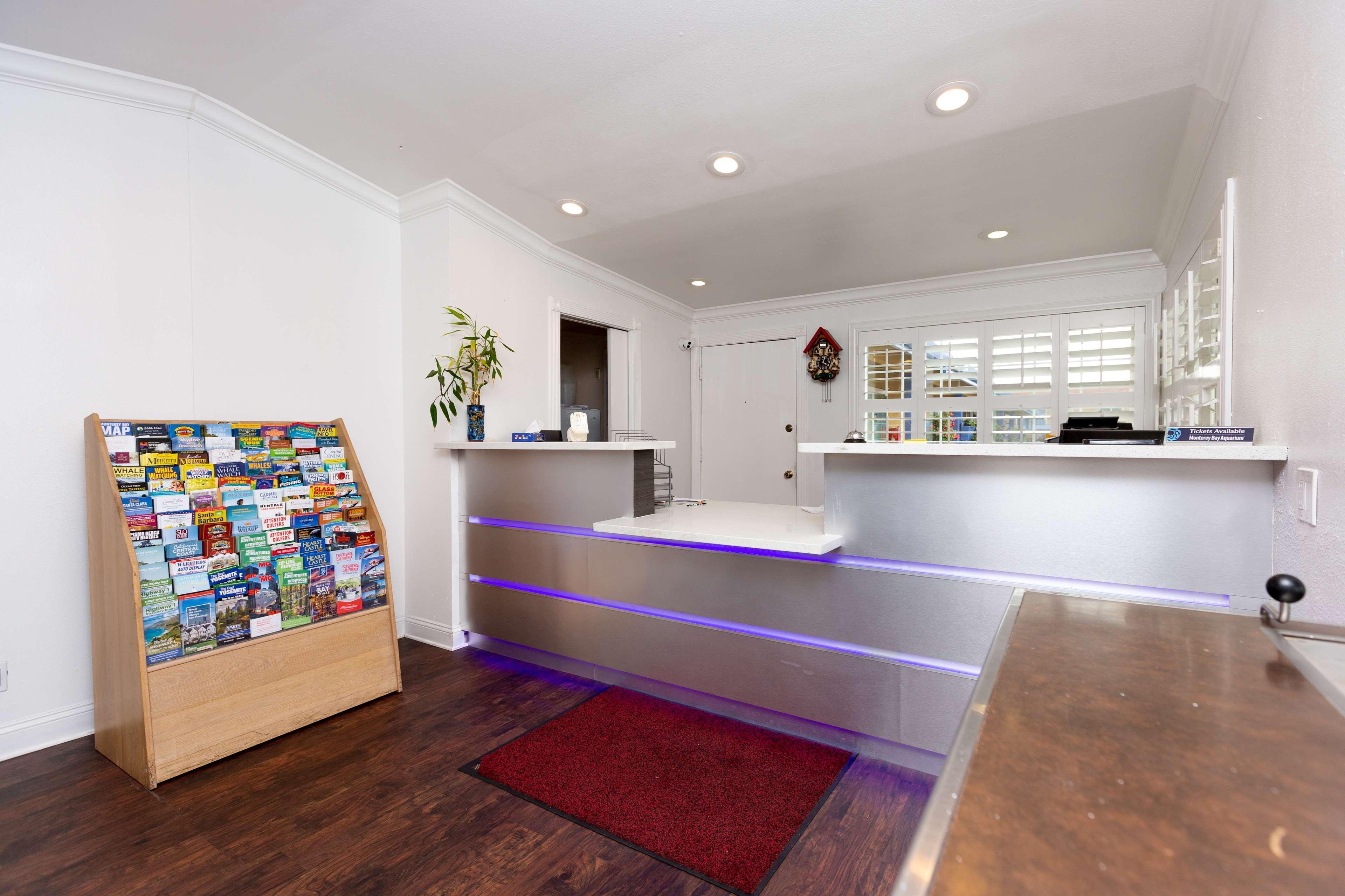 Hotel Surestay By Western Monterey