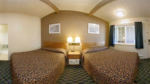 Surestay By Western Monterey Hotel