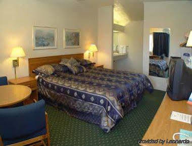 Surestay By Western Monterey Hotel