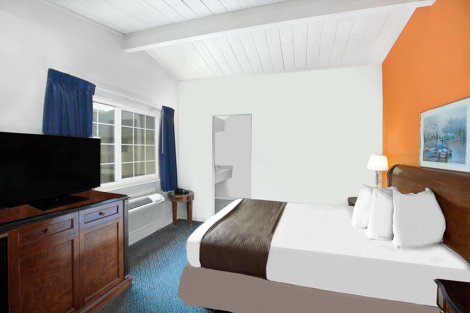 Hotel Surestay By Western Monterey