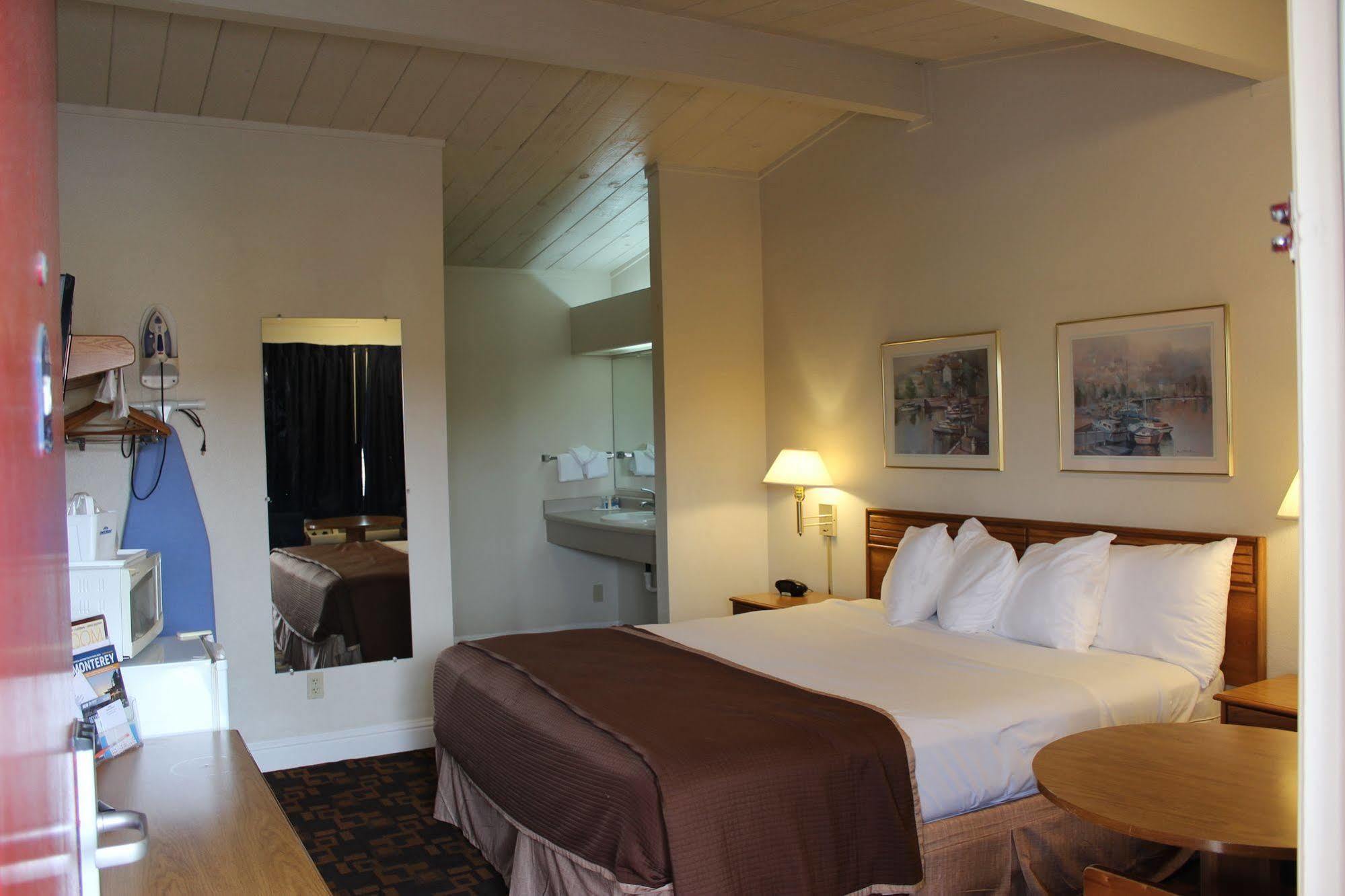 Hotel Surestay By Western Monterey 3*