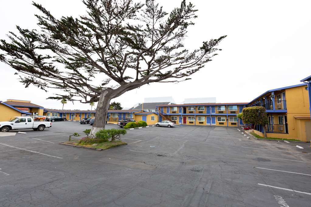 Surestay By Western Monterey Seaside